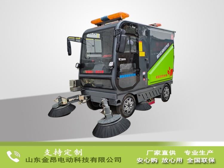 電動四輪掃地車